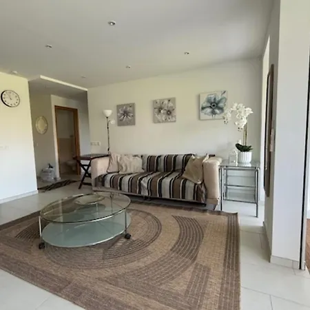 For 2 With Garden Apartment *
