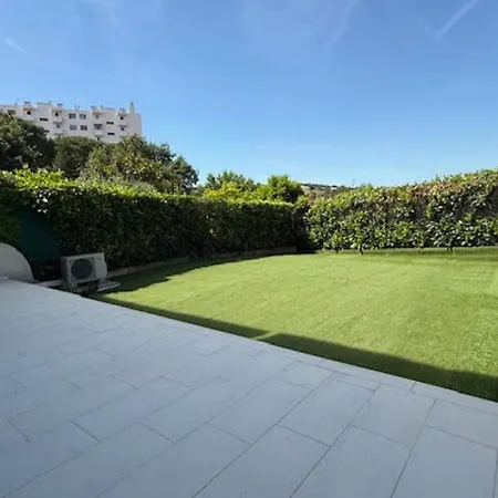 For 2 With Garden Apartment *